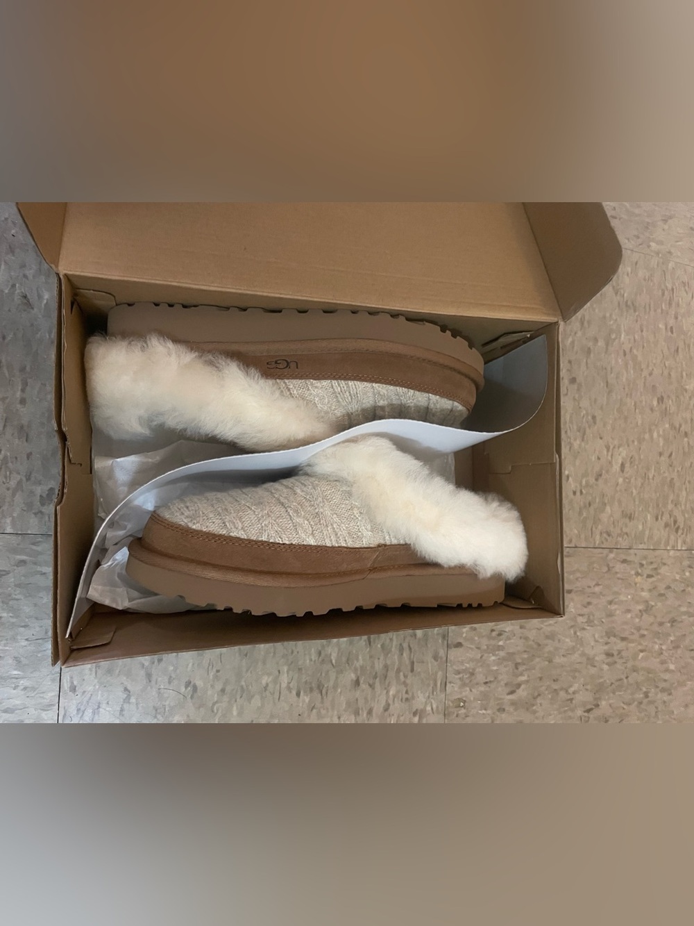 UGG Women's Chestnut and White Shearling Slide